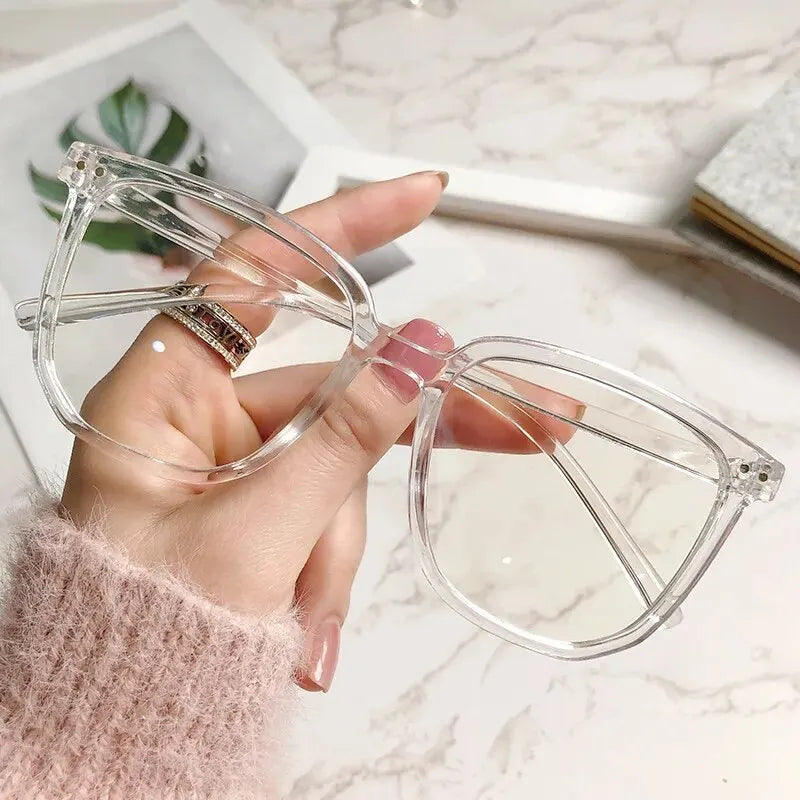 Anti-blue Light Glasses for Women with Regular Eyeglass Frame Finished Retro Flat Light Frame
