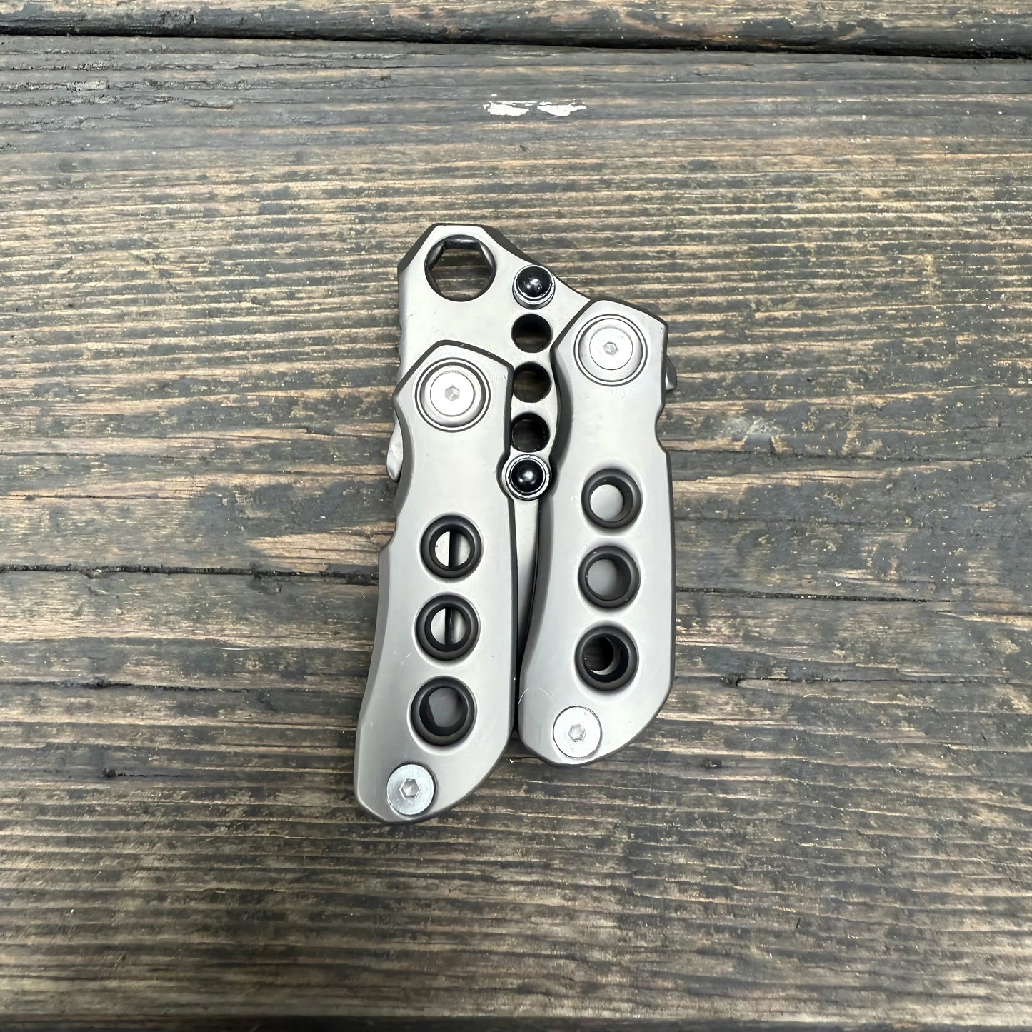 Magnetic Fidget Coin EDC Adult Decompression Toy Anxiety And Stress Relief Multifunctional crowbar Fidget Slider Spinner Gift