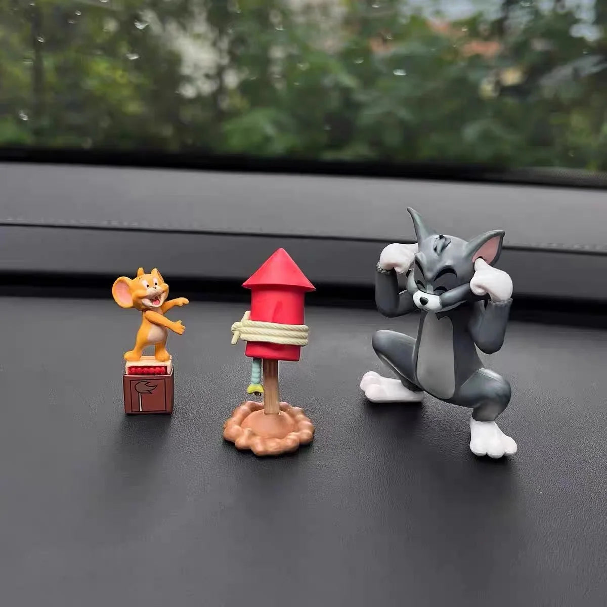 Car Dashboard Decor Interior with Adhesive Pads for Dashboard Desktop Ornament Classic Cartoon Figure Collection Car Accessories