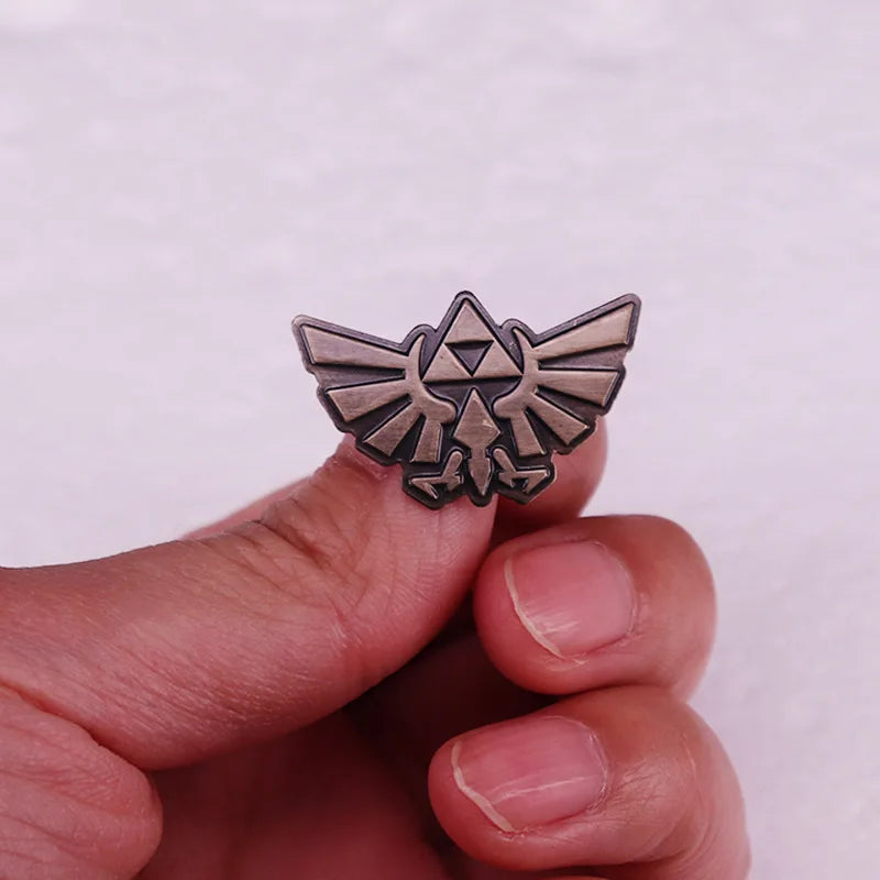 Link Enamel Pins Anime Games Lapel Pin Brooches for Backpack Collection Manga Badges Jewelry Accessories