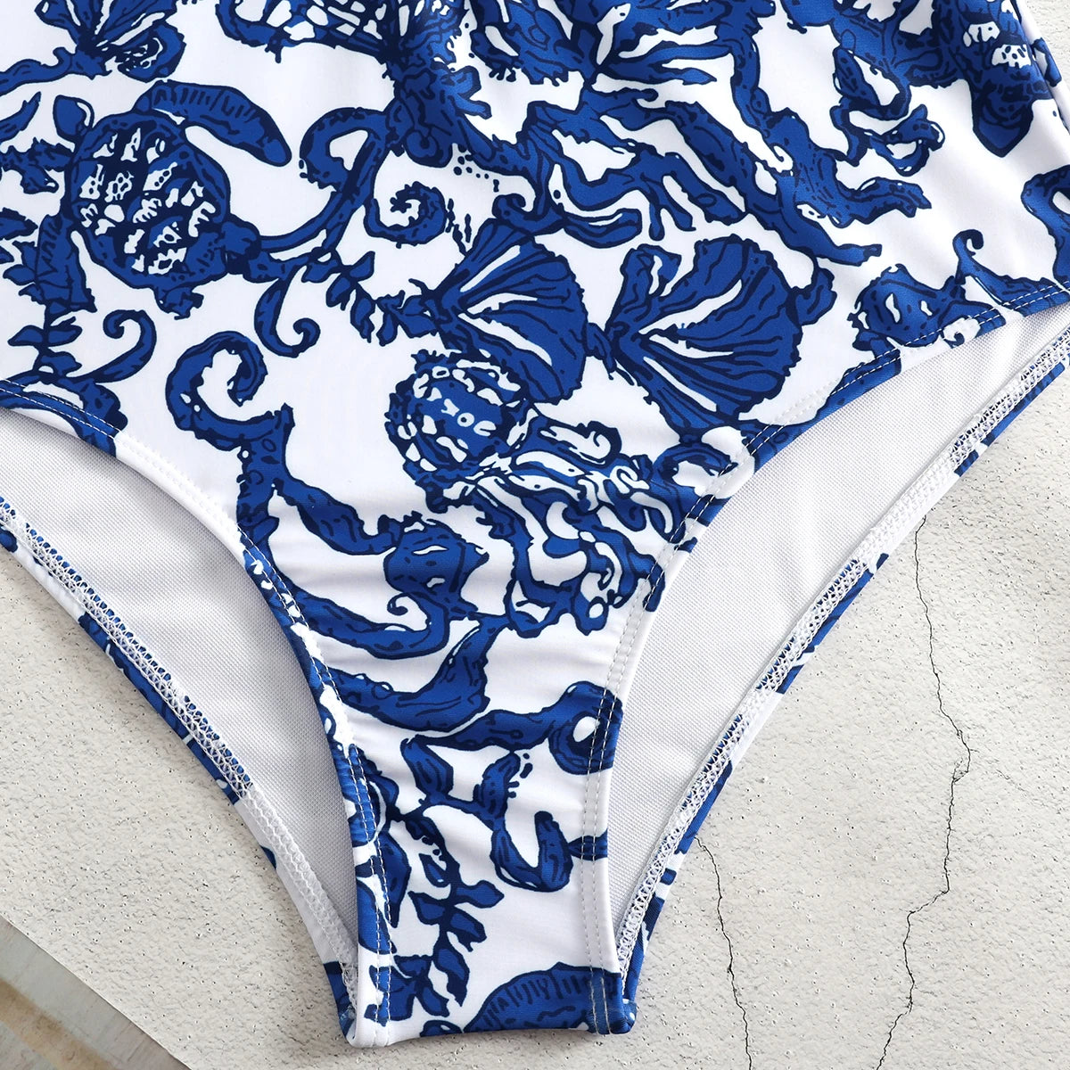 2025 New Swimwear Women Print Floral One Piece Swimsuit Long Sleeve Bathing Suit Swimsuit Vintage Beachwear Surfing Swim Suit