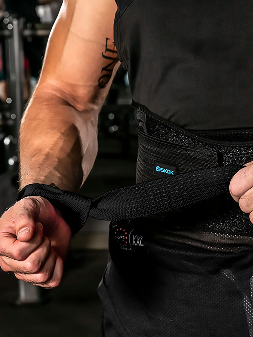 1 Pair Adjustable Wrist Wrap, Elastic Wrist Guard, Wrist Protection Band for Weight Lifting, Crossfit, Powerlifting, Strength Tr