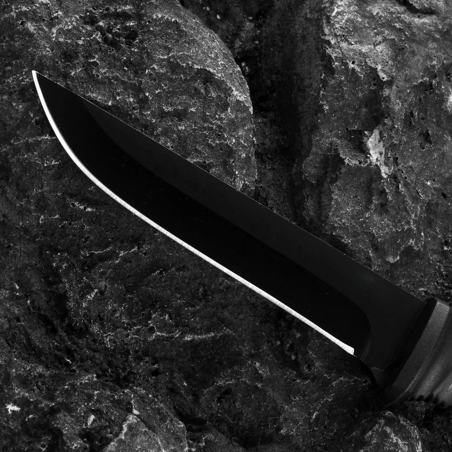 2026 New Outdoor knife self-defense knife outdoor survival knife high hardness one steel portable mountaineering knife ﻿
