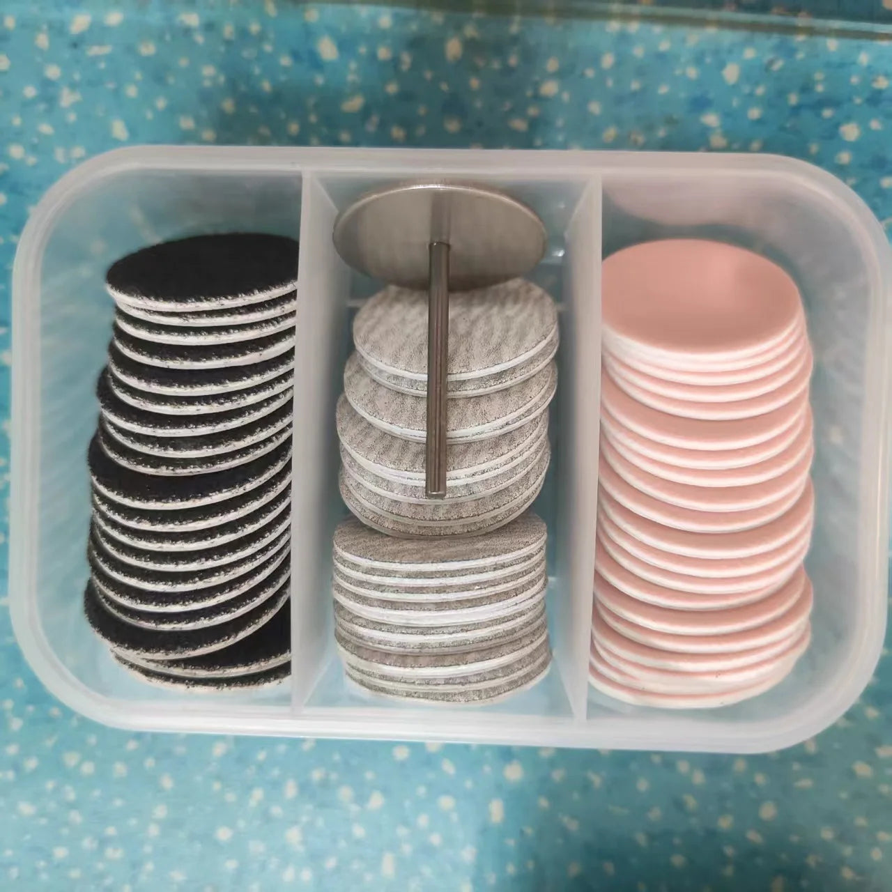 60pcs Replaceable Sanding Paper With Metal Disk Pink Pedicure Nail Bit Sandpaper Foot Care Tool Accessories
