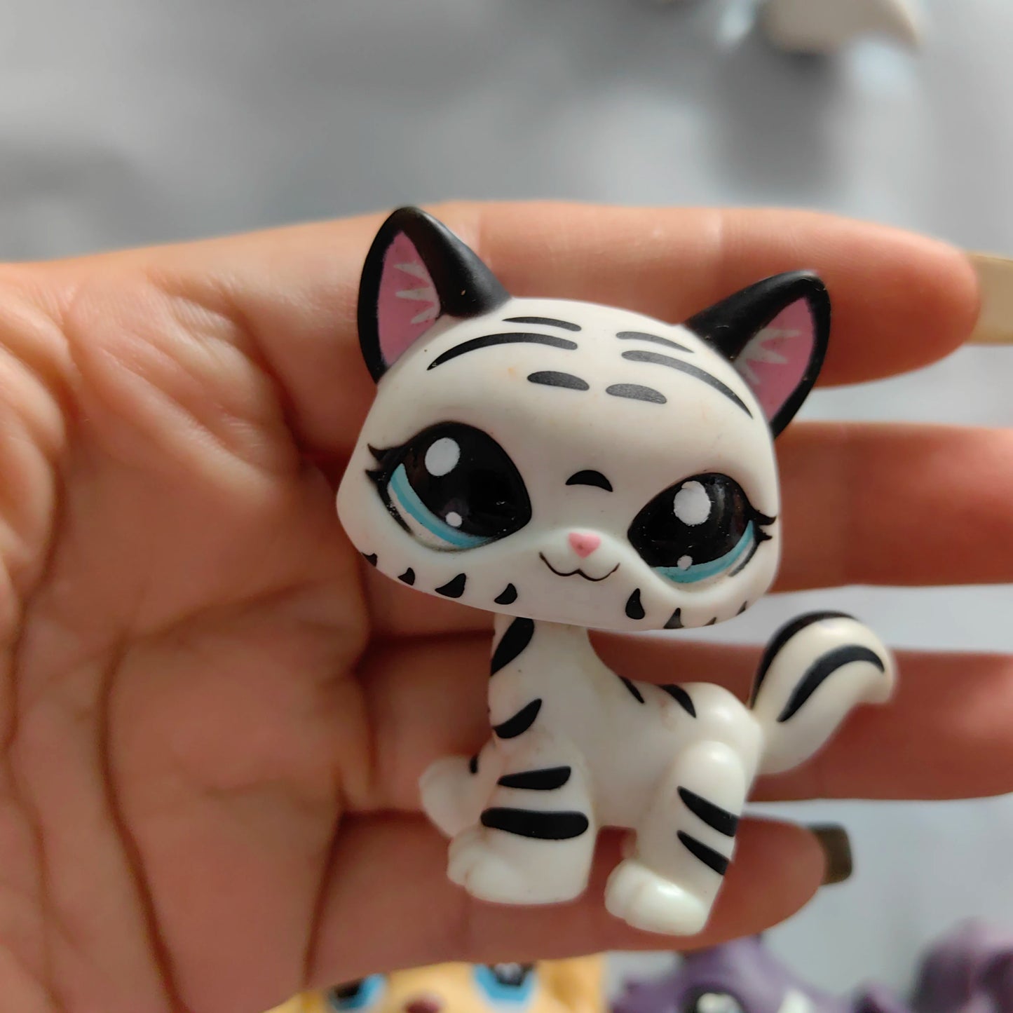 Little Baby pets  LPS Cute Short Hair Cats Deer Tortoise Bear Monkey Dolphin Spaniel Dogs Tortoise Figure Toy Gift