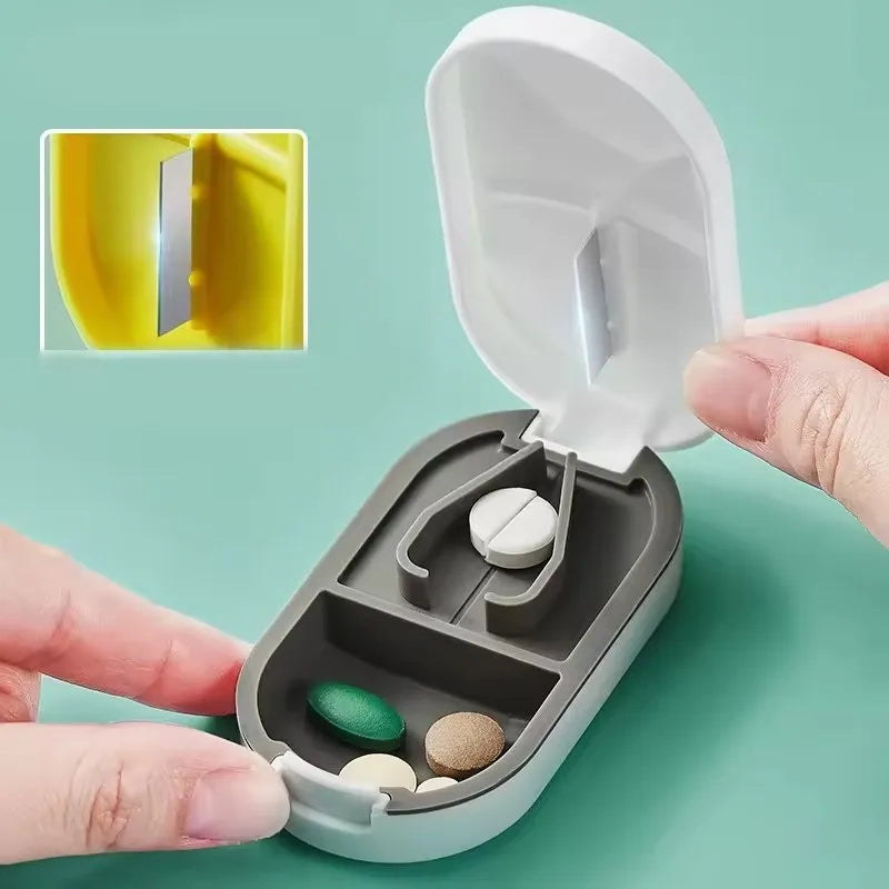 Portable Pill Splitter -2-in-1 Pill Box with Stainless Steel Blade - Suitable for Vitamin Tablets - Cutting Pills 1/2, 1/4 with