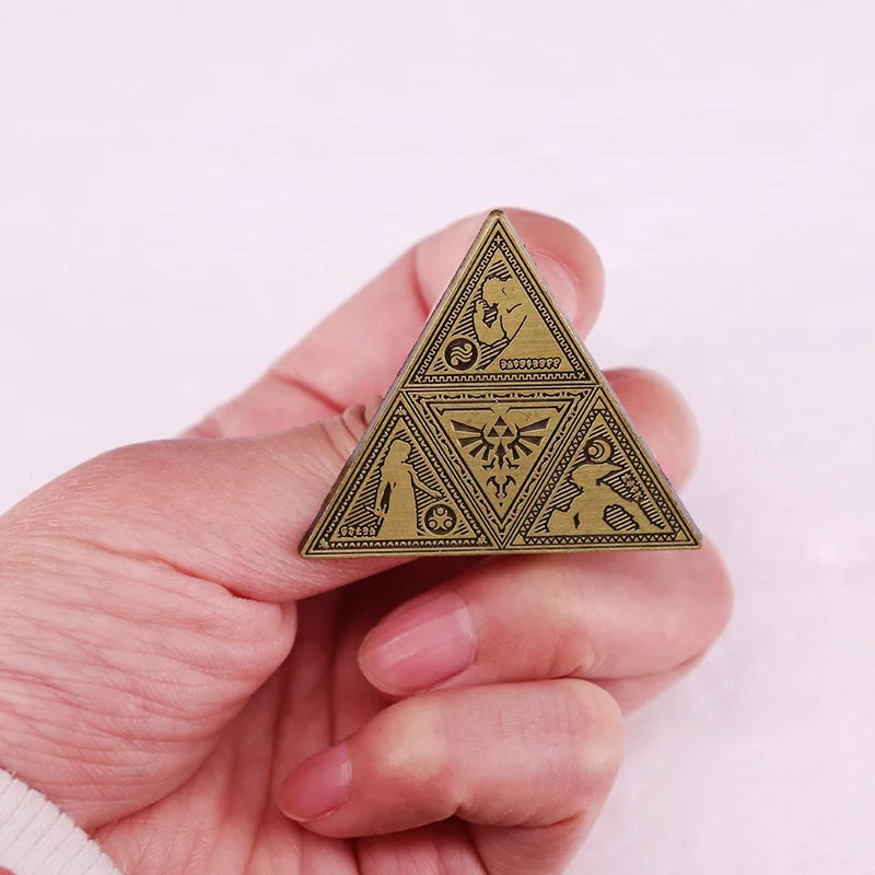 Link Enamel Pins Anime Games Lapel Pin Brooches for Backpack Collection Manga Badges Jewelry Accessories