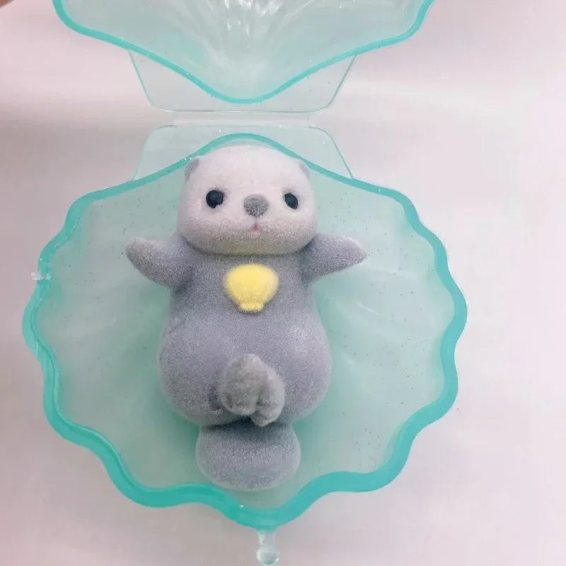 Gashapon Capsule Toy Kawaii Flocking Hand in Hand Otter Shell Animals Figures Model Toys Desktop Decoratoion Ornament Kids Gifts