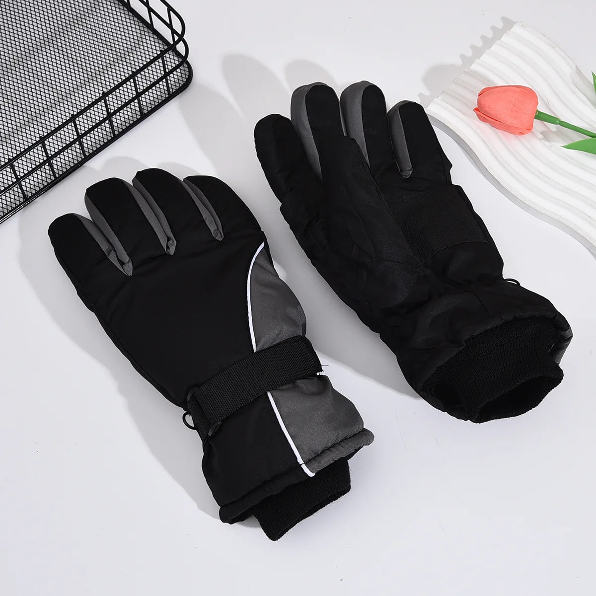 Fashion Windproof Ski Gloves Non Slip Waterproof Winter Gloves Thickened Hand Warm Touchscreen Gloves Winter Sports
