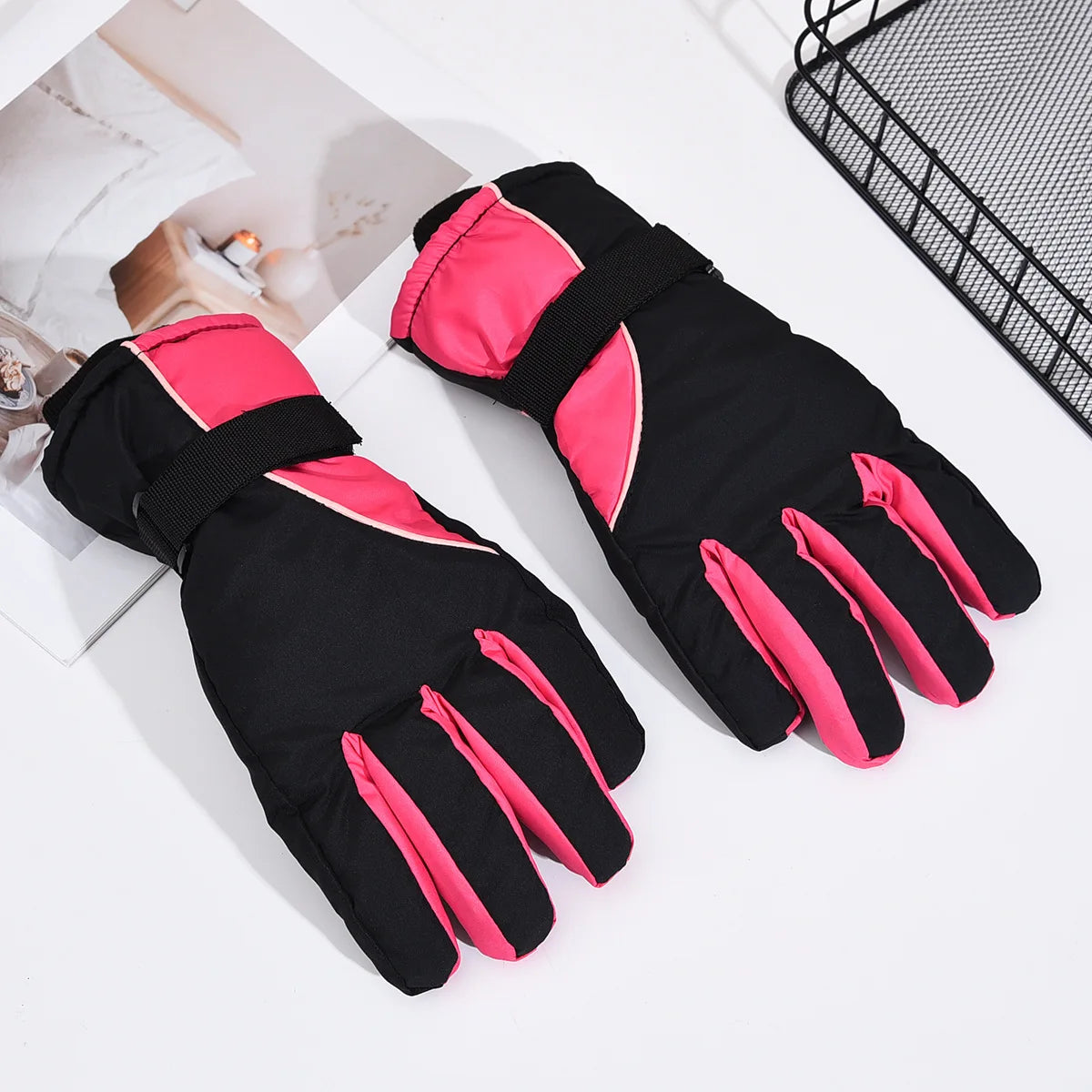 Fashion Windproof Ski Gloves Non Slip Waterproof Winter Gloves Thickened Hand Warm Touchscreen Gloves Winter Sports