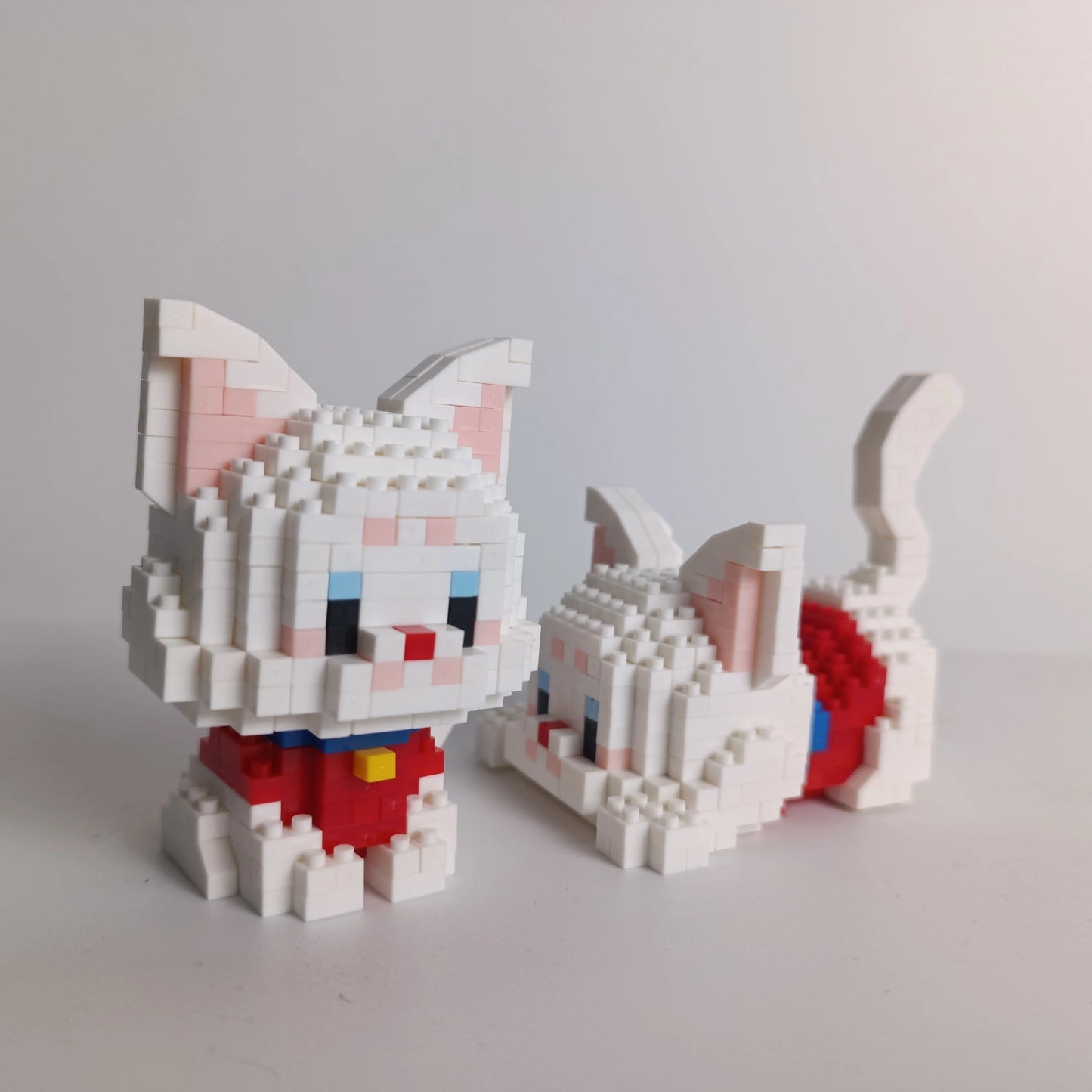 Micro Mini Super Cute Micro Cat Building Kit Tiny Pet Series Doll Figure The Perfect Miniature Gift for Cat Lovers and Girls