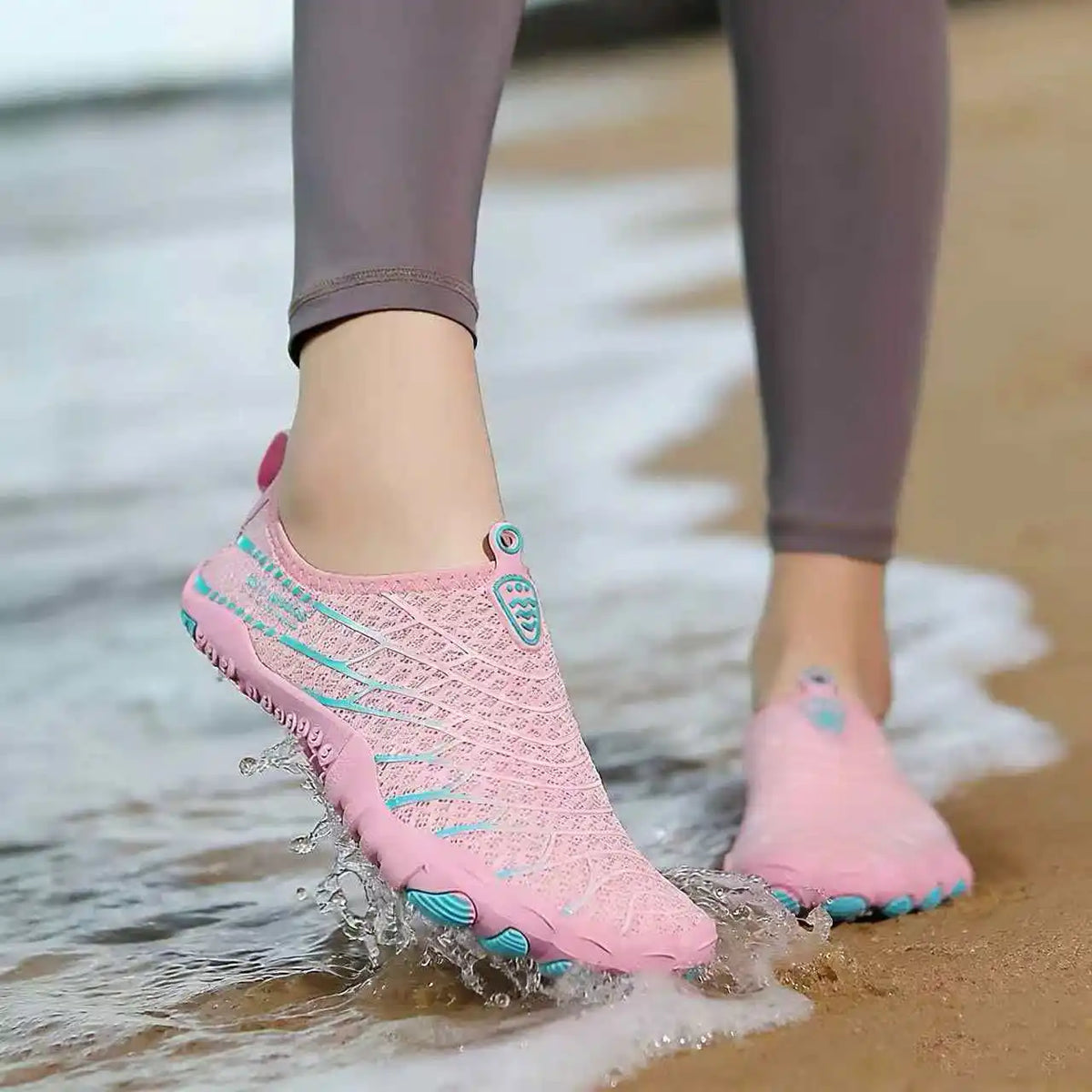 Women's Outdoor Canyoning Shoes Quick Dry Non Slip Beach Trekking Water Shoes Ladies Breathable Wading Sneakers