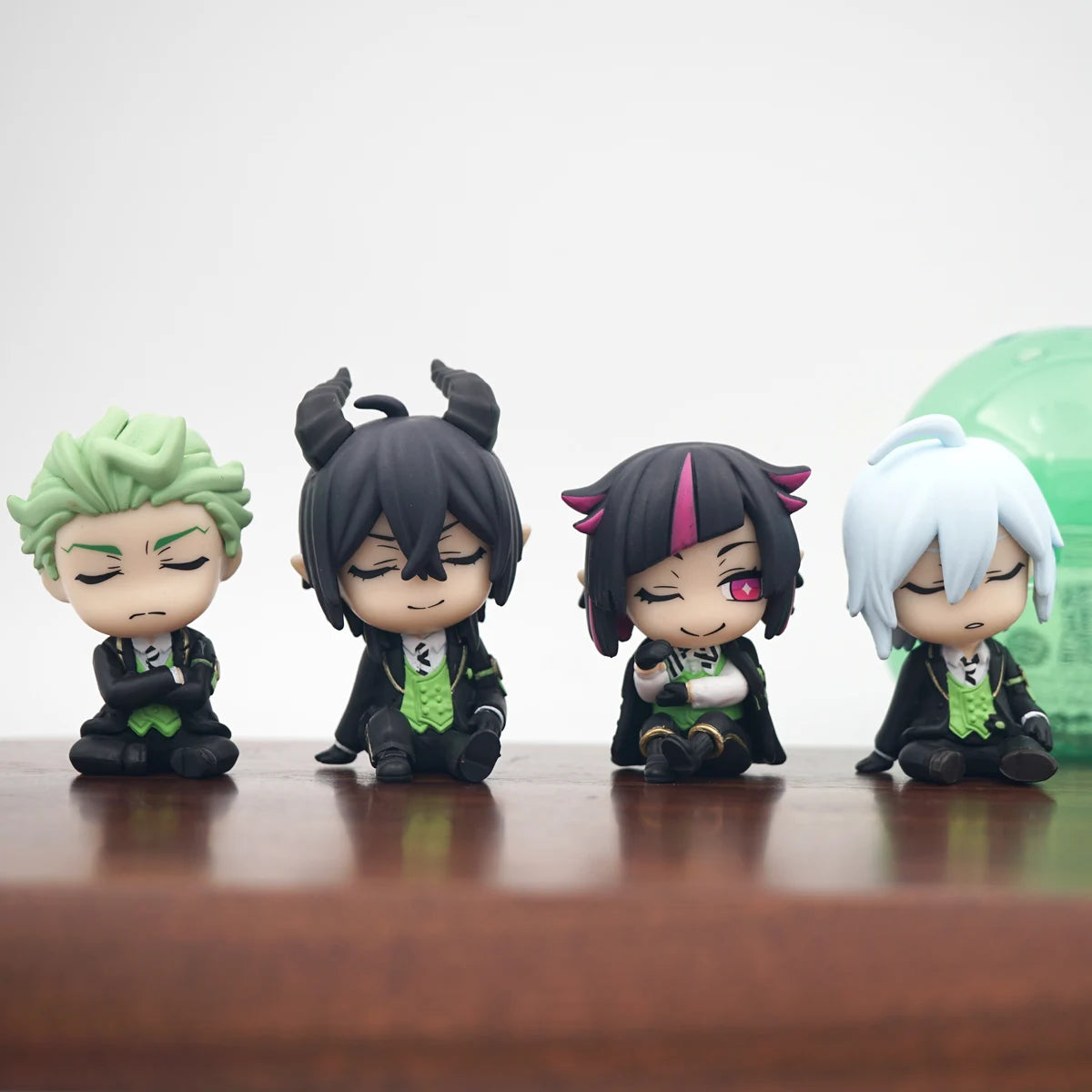 Twisted Wonderland Game Official Shroud Idia Ortho Leona Jack Ruggie Malleus Sebe Lilia Original Small Figure Capsule