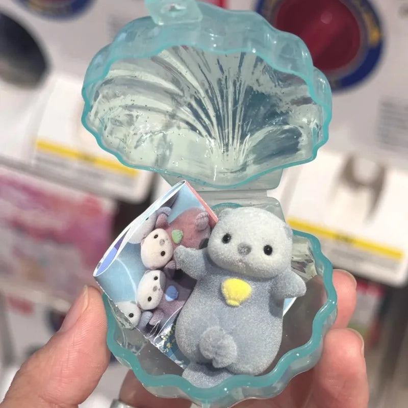 Gashapon Capsule Toy Kawaii Flocking Hand in Hand Otter Shell Animals Figures Model Toys Desktop Decoratoion Ornament Kids Gifts