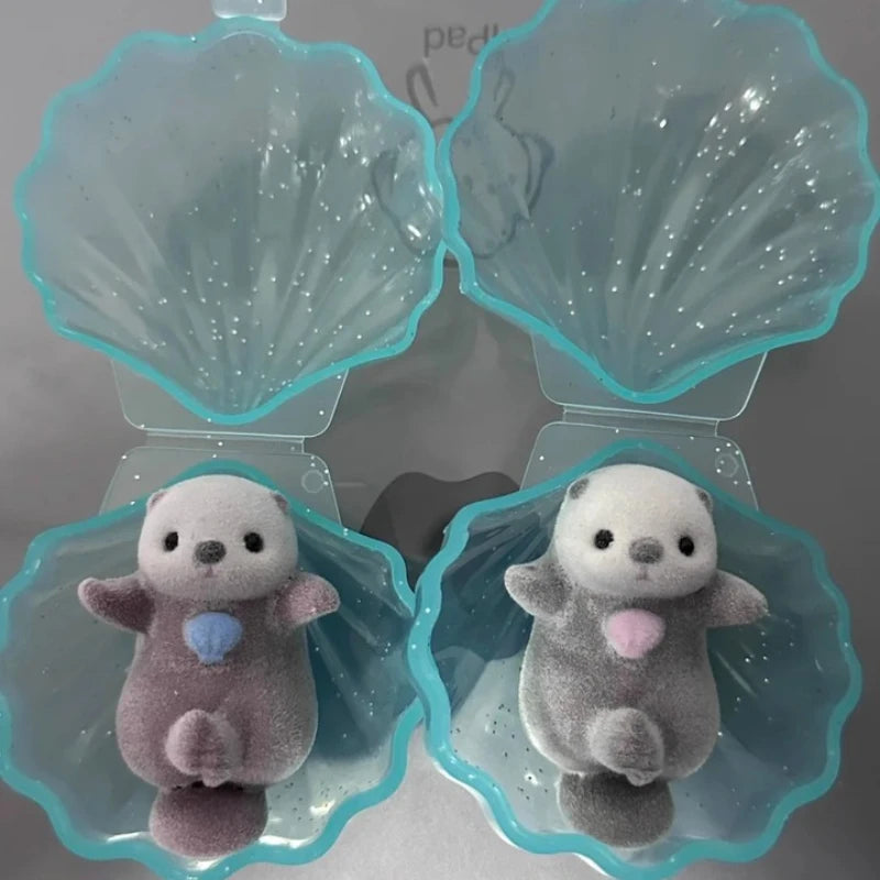 Gashapon Capsule Toy Kawaii Flocking Hand in Hand Otter Shell Animals Figures Model Toys Desktop Decoratoion Ornament Kids Gifts