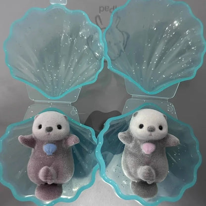Gashapon Capsule Toy Kawaii Flocking Hand in Hand Otter Shell Animals Figures Model Toys Desktop Decoratoion Ornament Kids Gifts