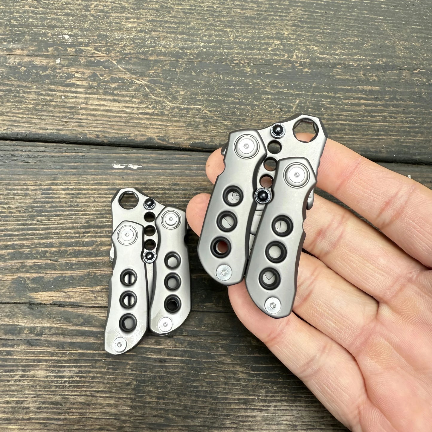 Magnetic Fidget Coin EDC Adult Decompression Toy Anxiety And Stress Relief Multifunctional crowbar Fidget Slider Spinner Gift