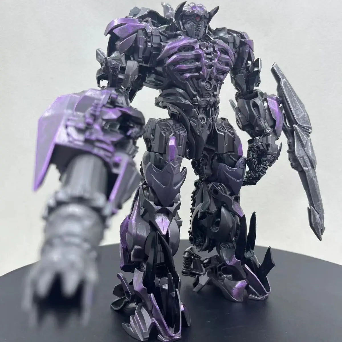 Baiwei Shockwave TW1028 Transformation Toys Sentinel Prime TW1024 Model Ironhide TW1026 Robot Bumblebe TW1025 Figure TW1030