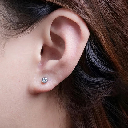 Ear Piercing Tool, Disposable Ear Piercing Gun with Preloaded Ear Stud,Self Ear Piercing Gun Kit with 4mm Zirconia Earrings Stud